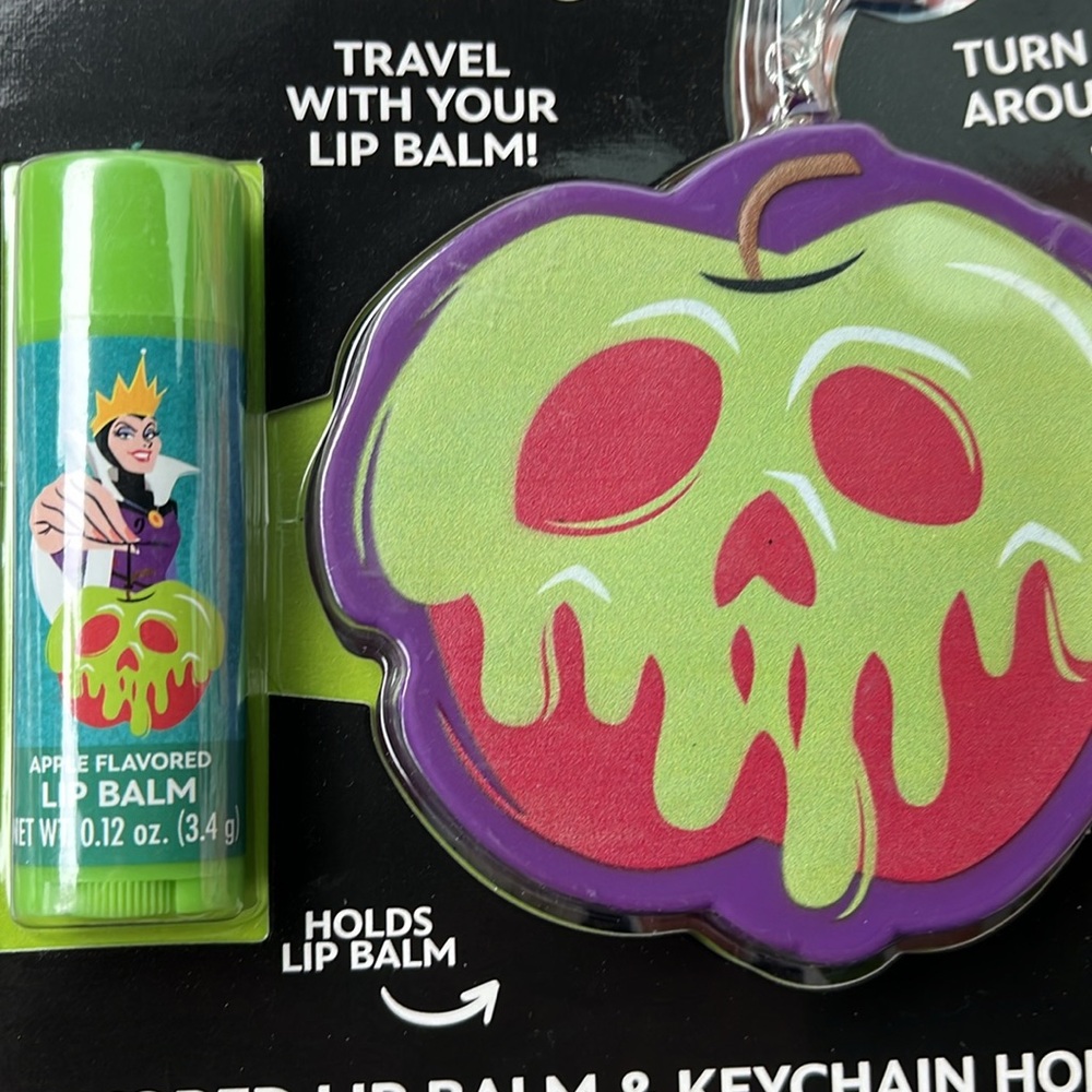Disney Villains Evil Queen Apple Lip Balm & Keychain Holder New - Picture 3 of 3